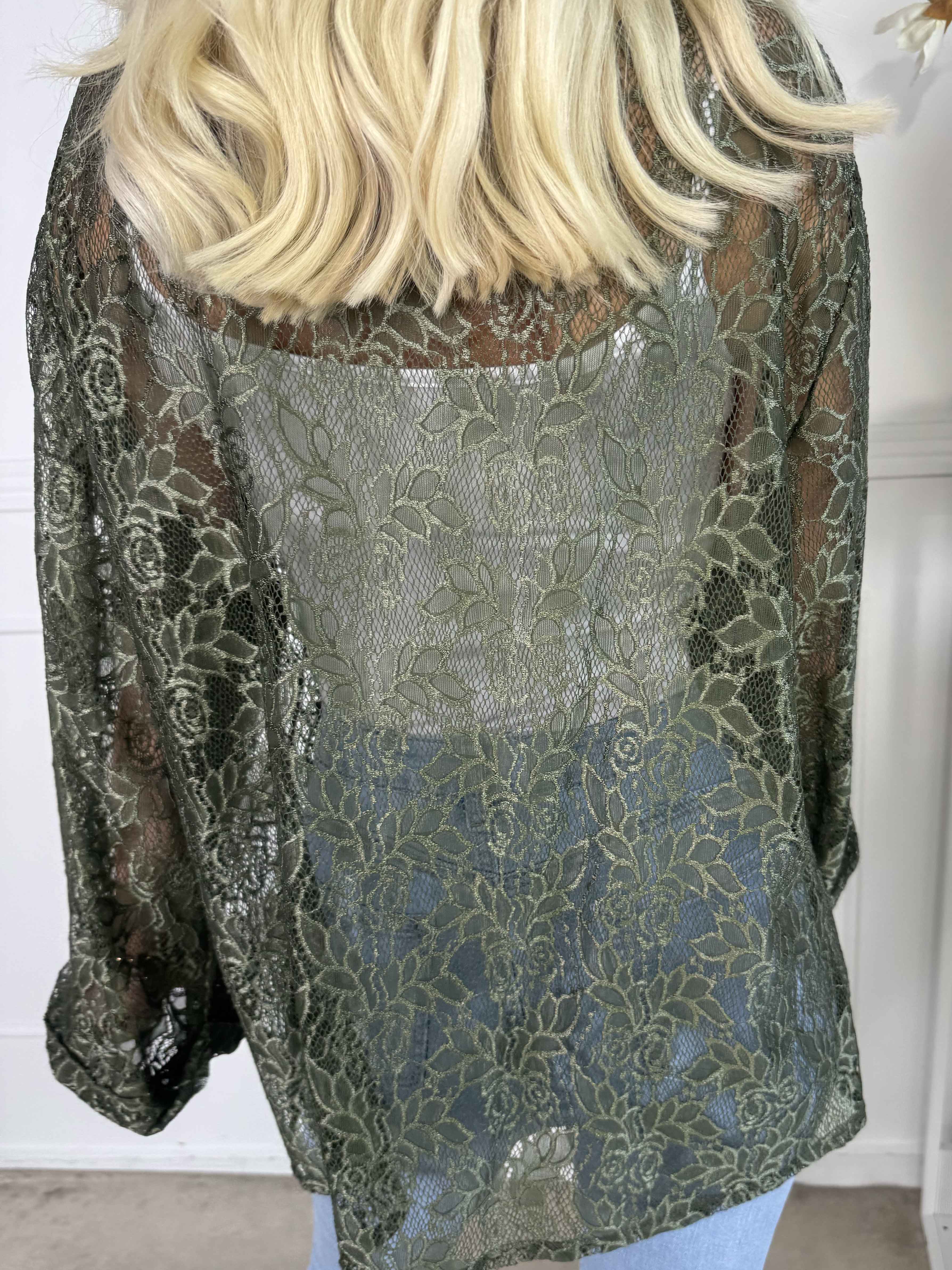 Sigga - Fin kofta i spets